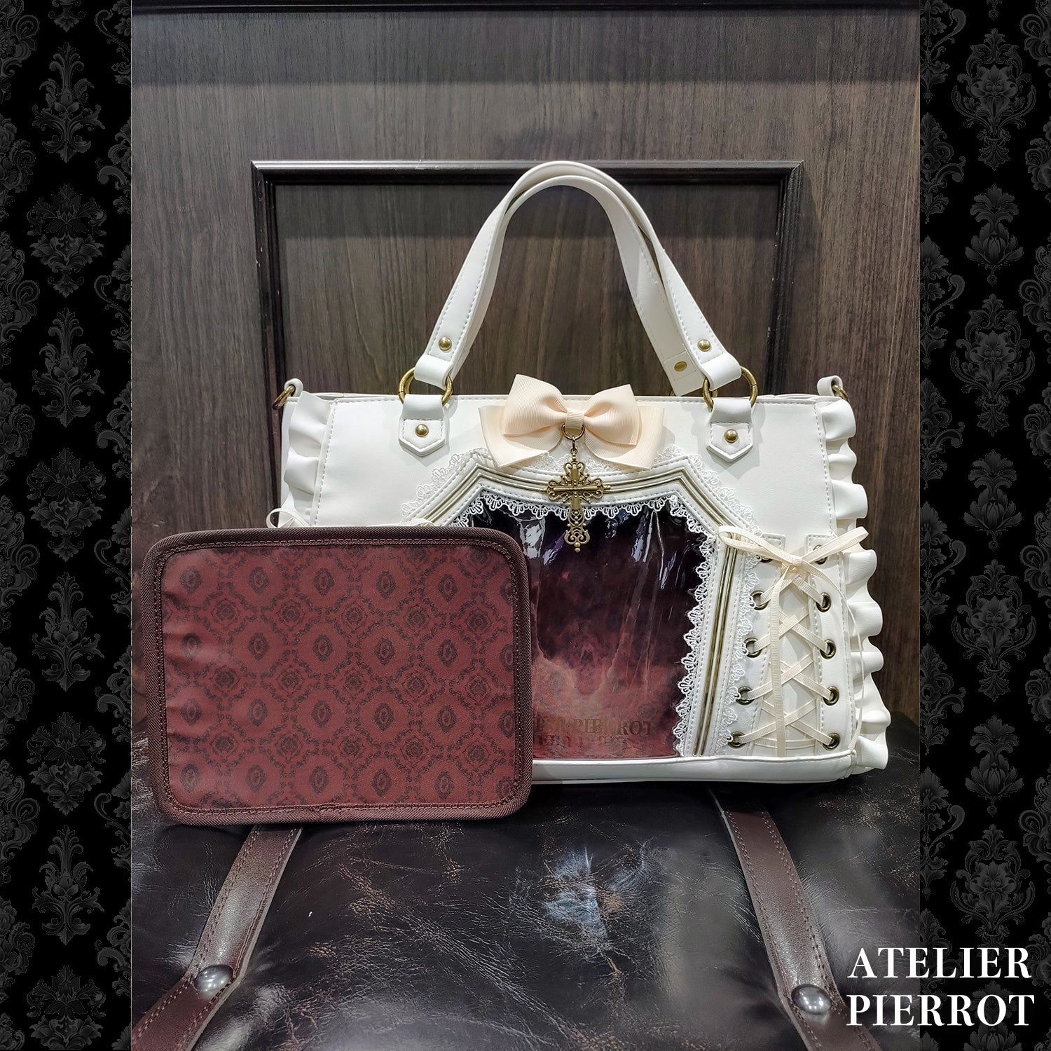 【ATELIER PIERROT】 ★ご予約受付中★ “Secret Reliquary” Lace-Up Bag ホワイト/ブラック×ボルドー/ブラック