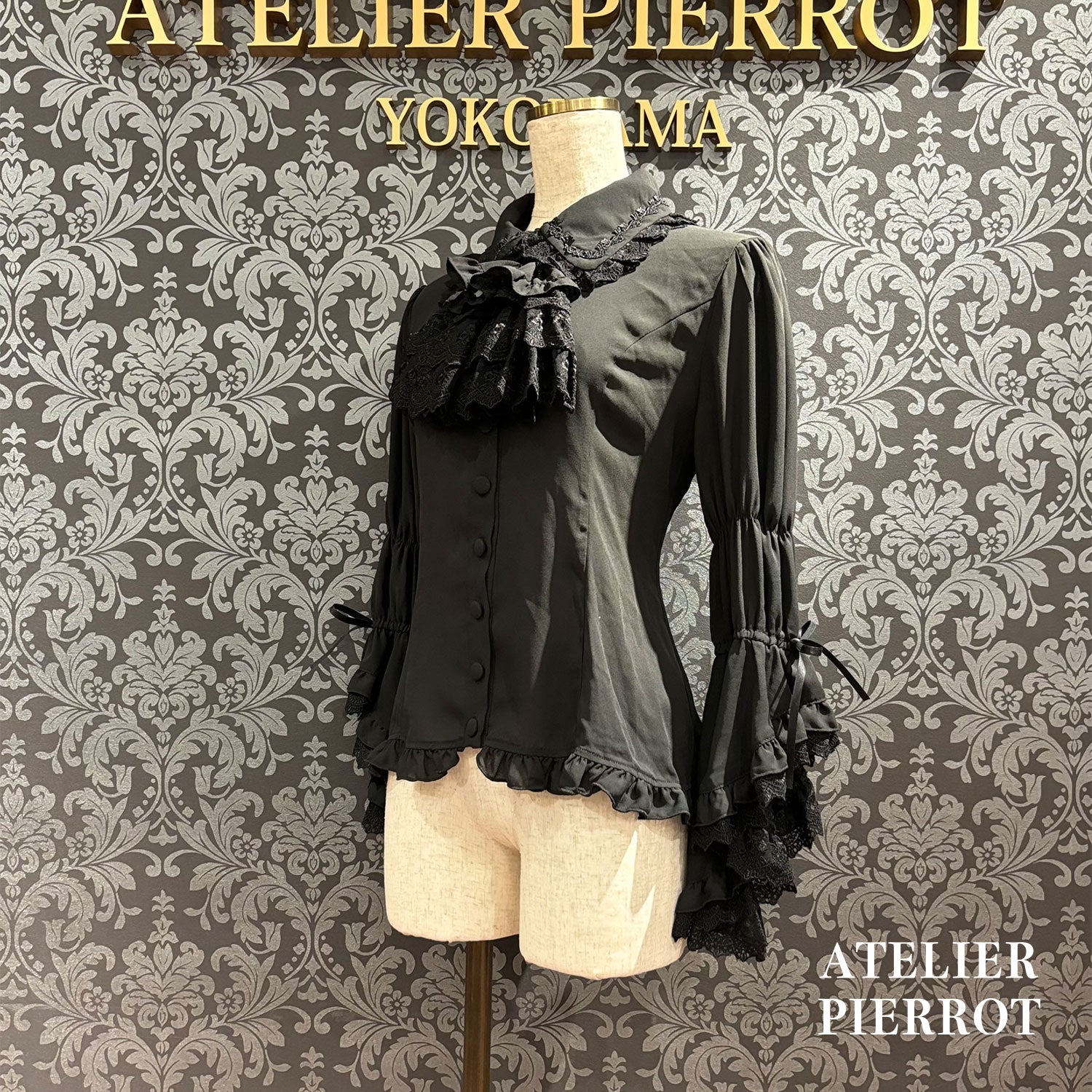 【ATELIER PIERROT】 Louise Jabot Half Sleeve Blouse White/Black