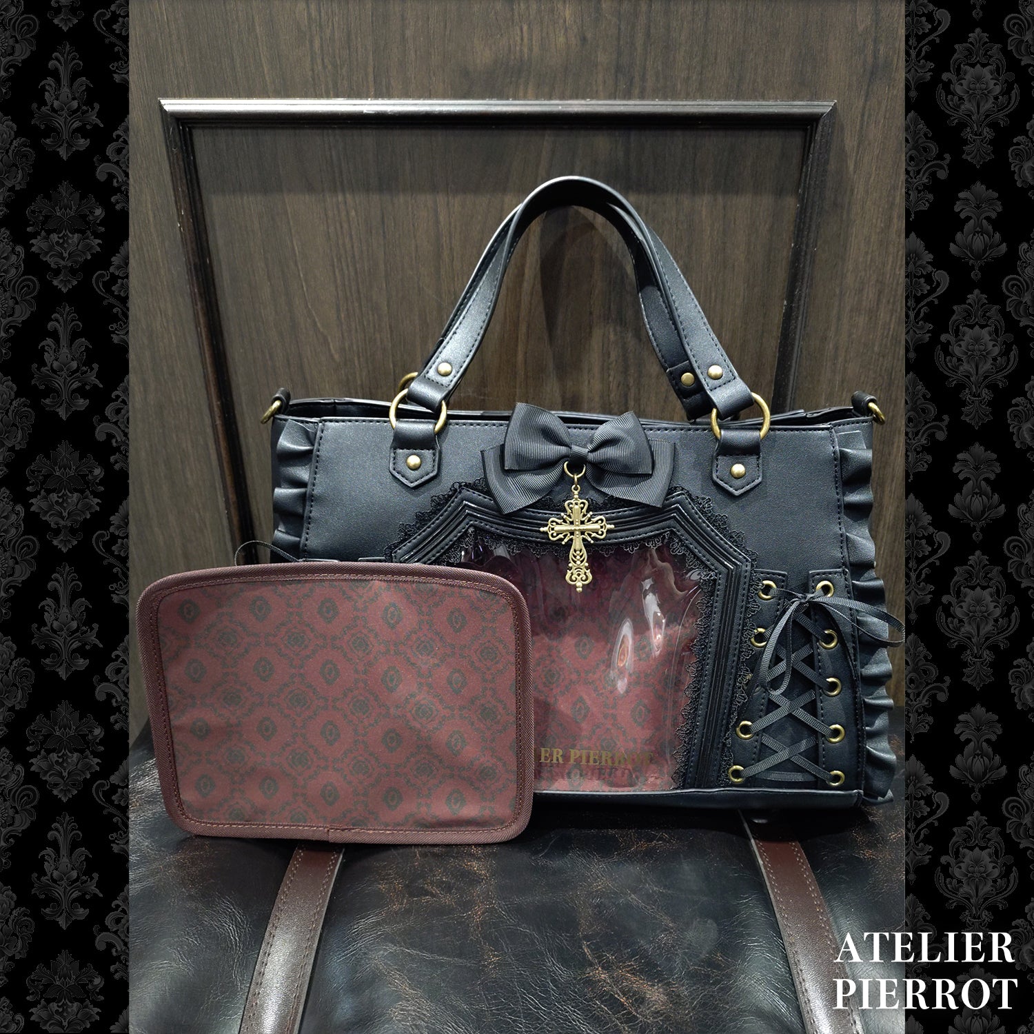 【ATELIER PIERROT】 ★ご予約受付中★ “Secret Reliquary” Lace-Up Bag ホワイト/ブラック×ボルドー/ブラック
