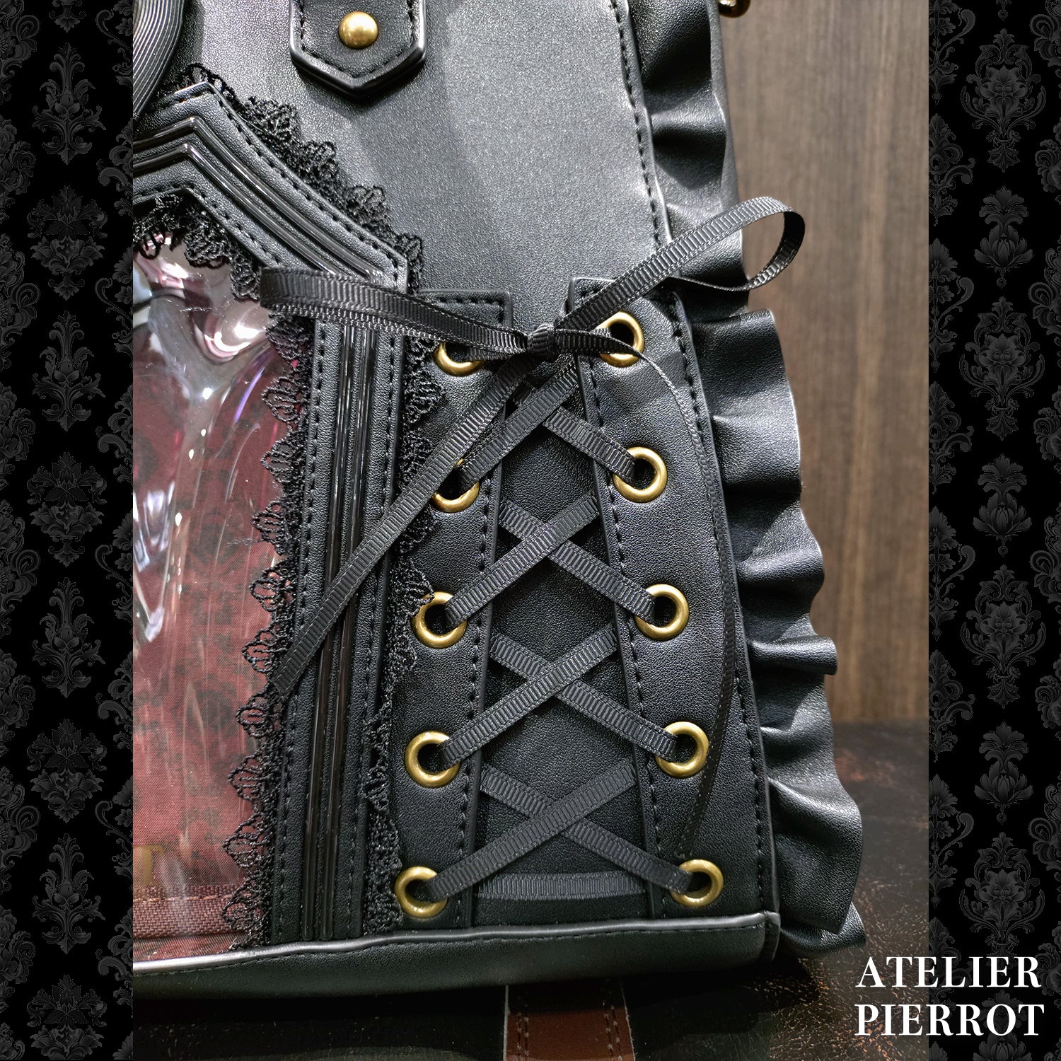 【ATELIER PIERROT】 ★ご予約受付中★ “Secret Reliquary” Lace-Up Bag ホワイト/ブラック×ボルドー/ブラック