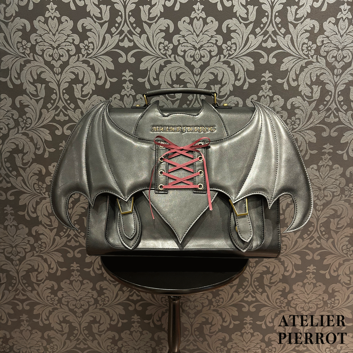 【ATELIER PIERROT】“夜間墳墓” Batwing Satchel Bordeaux/Navy/Black