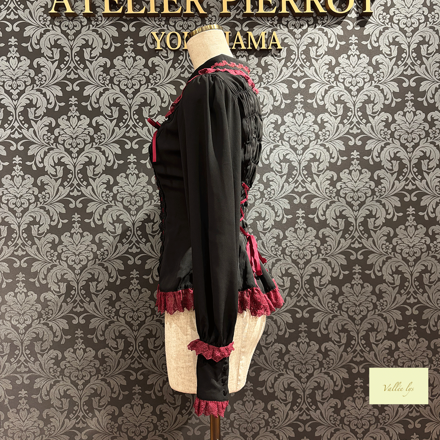 【Vallée lys】ヴァレリス Dreams Ladder Lace Long Sleeved Blouse ホワイト/ブラック×ホワイト/ブラック×ボルドー/ブラック×ネイビー/ブラック ★8月下旬発売★