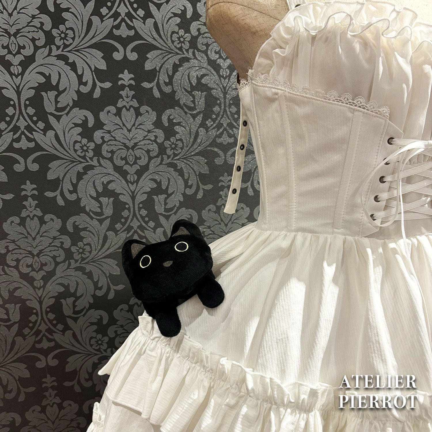 【ATELIER PIERROT】 ★ご予約受付中★ Forbidden Prayer Jumper Skirt ホワイト/ブラック