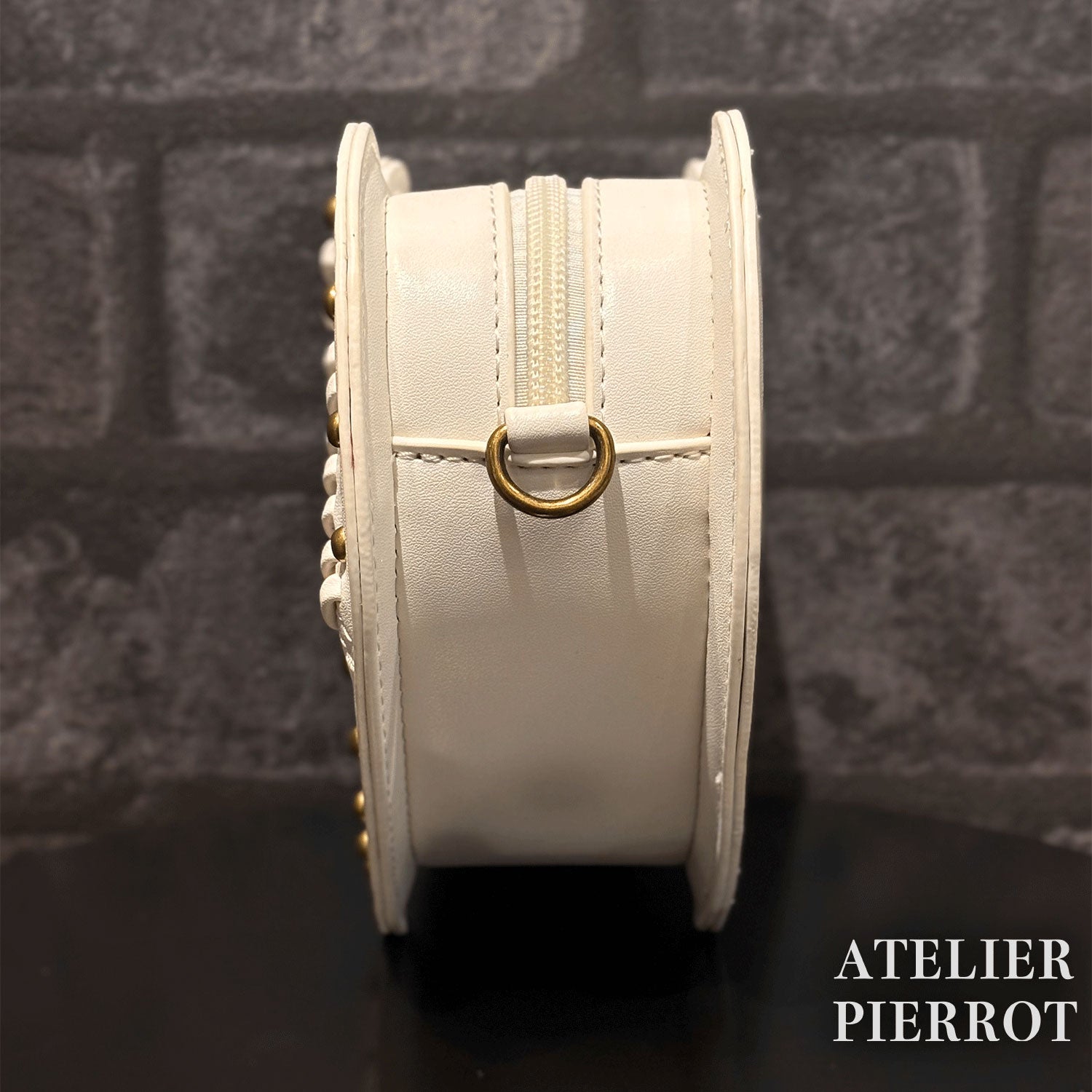 【ATELIER PIERROT】 Mended Heart Shoulder BAG White/Bordeaux/Black ★Released in mid-February★