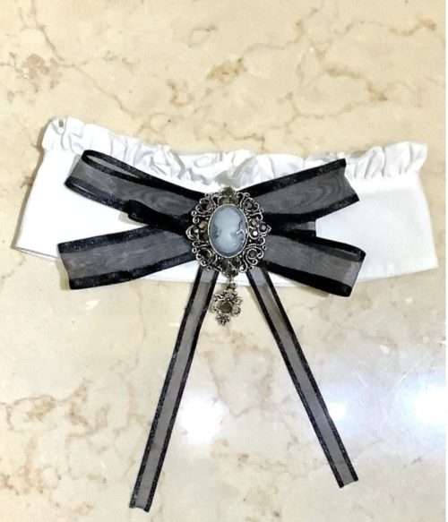 【MARBLE】マーブル クラシカルカメオ付きエレガンスブラウス:白黒 L size