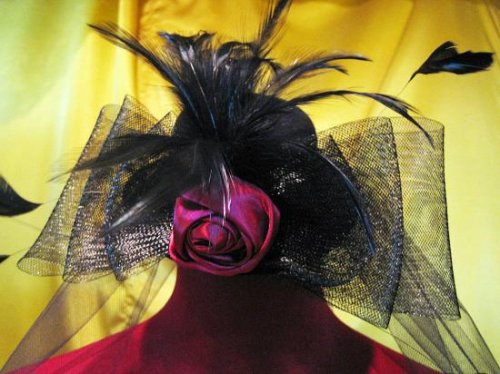 【MARBLE】マーブル ベール付きエレガンスゴシックミニハット:黒×えんじバラ