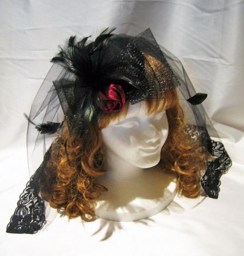 【MARBLE】マーブル ベール付きエレガンスゴシックミニハット:黒×えんじバラ