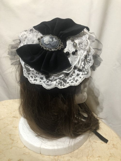 【MARBLE】マーブル アンティークカメオ付き円型ヘッドドレス:黒別珍×白レース×黒パール