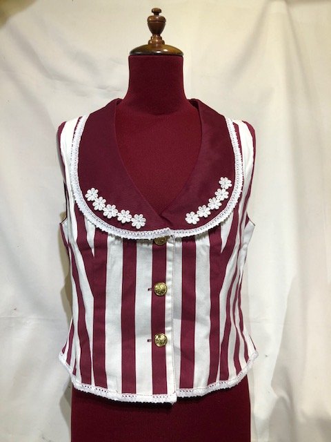 【MARBLE】マーブル 白花ブレードレース付きエンブレムベスト:えんじ白ストライプ Mサイズ
