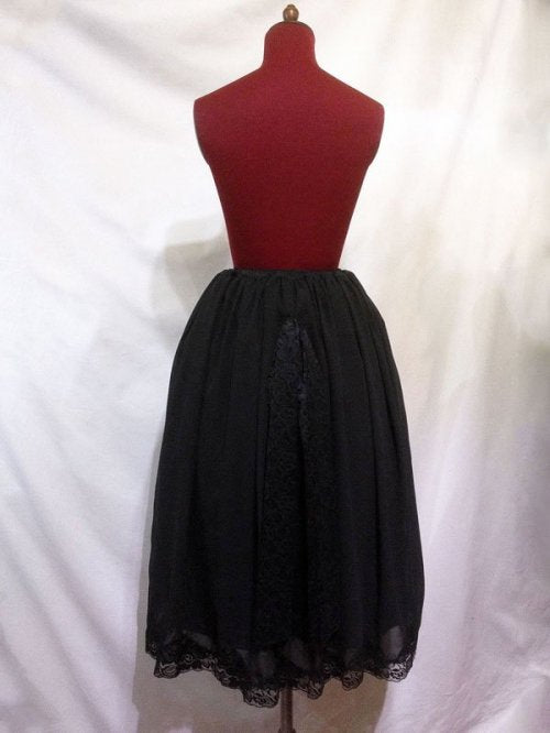 【MARBLE】マーブル バッスルレース付きスカラップレースロングスカート:黒シフォン