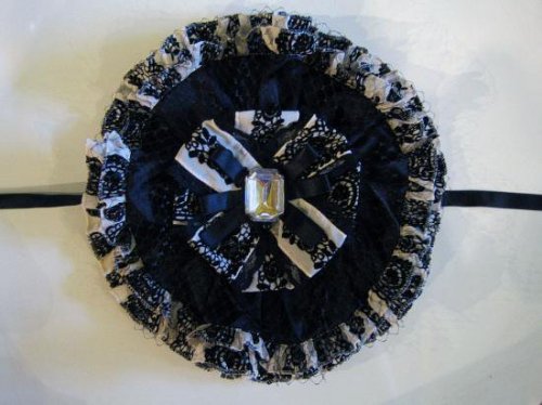 【MARBLE】マーブル ビジュー付きリボン重ね総フリルヘッドドレス:オフ白ゴシック柄×黒フリル×クリスタル長方形