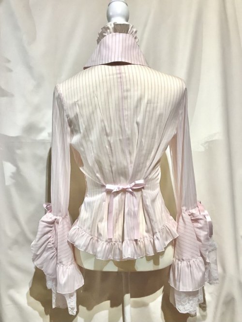 【MARBLE】マーブル 別タイ付きクラシカルデコレーションブラウス:ピンクストライプ×ピンク×白レース