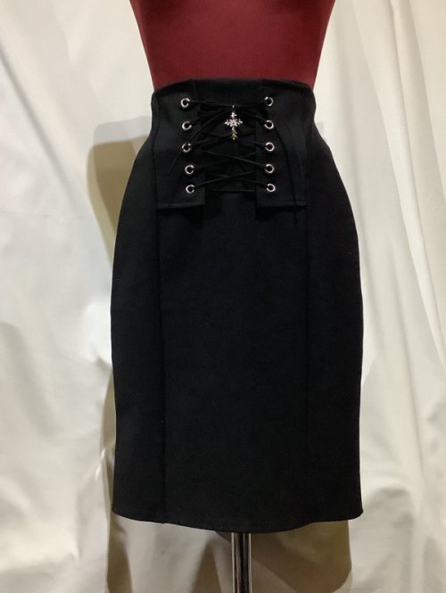 【MARBLE】マーブル 十字架付きあみあげタイトスカート:黒