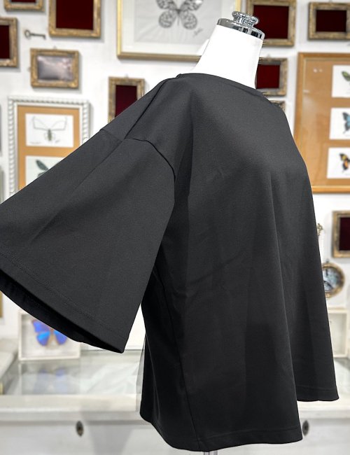 【Na+H】エヌエープラスエイチ drift背中リボンカットソー