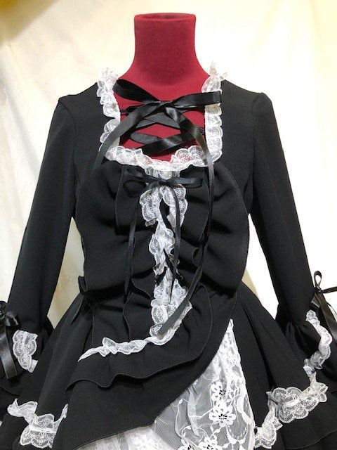 【MARBLE】マーブル 編み上げ総フリルドレスワンピース:黒×白レース