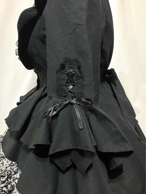 【MARBLE】マーブル フレアドレープテーラードジャケット+レイヤードフリルスカート:黒×黒地白ゴシック柄フリル×黒レース (黒地白ゴシック柄スカート)