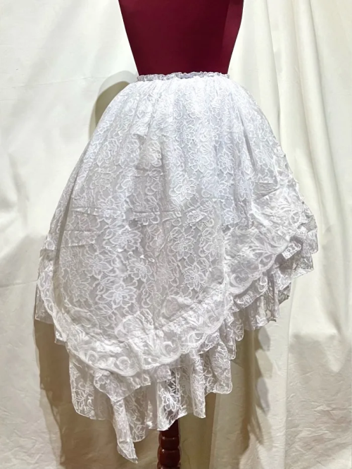 【MARBLE】マーブル 前短・後長V字フリル重ねレース付きスカート:白レース×白レース