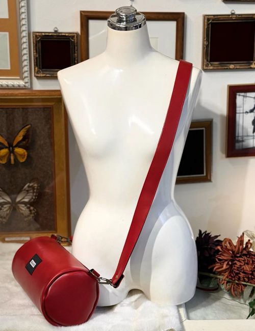 【Na+H】エヌエープラスエイチ hmドラムバッグ (黒/赤)