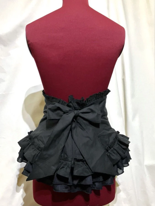 【MARBLE】マーブル 総フリル編み上げコルセット:黒×白レース