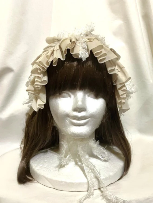 【MARBLE】マーブル フリンジリボンフリルヘッドドレス ベージュトリコート