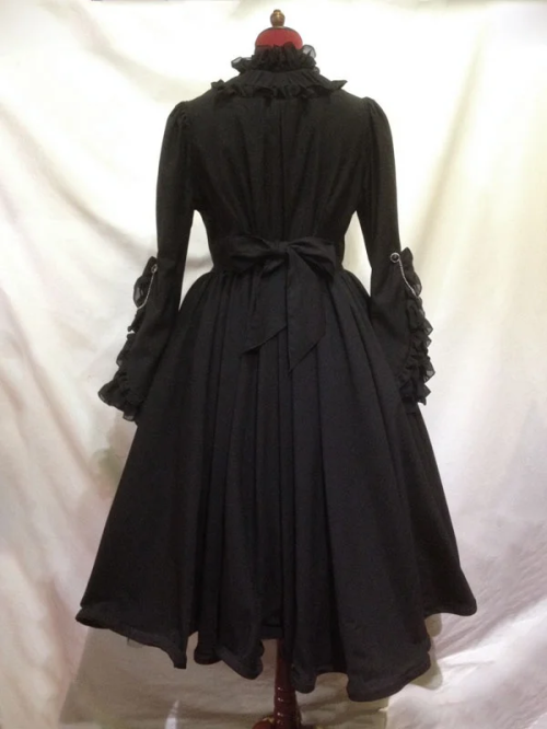 【MARBLE】マーブル ロングサーキュラーフェミニンコート:黒