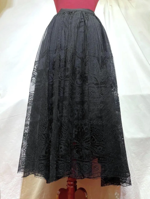 【MARBLE】マーブル レース刺繍柄ティアード風ロングスカート:黒