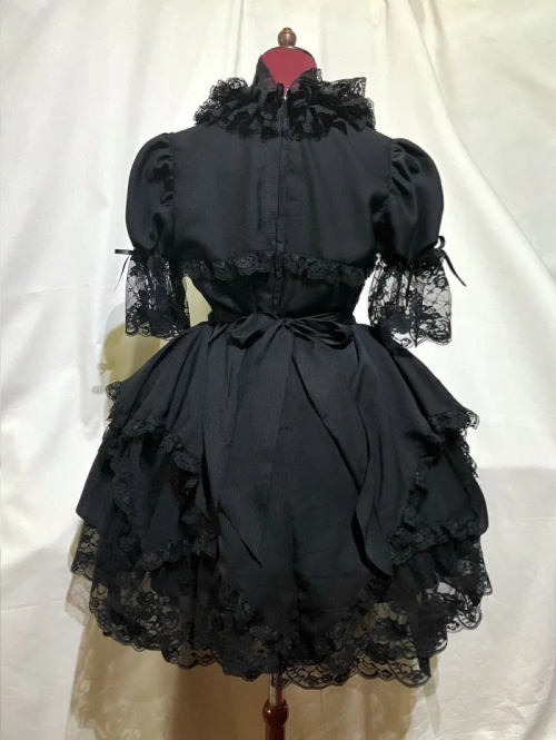 【MARBLE】マーブル 切り替え総フリルワンピース+パニエ入りボリュームレース付きスカート:黒ストライプ×黒レース