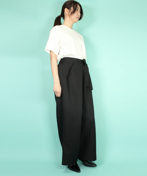 【HERHUM】ハーハム タックリボンのワイドパンツ