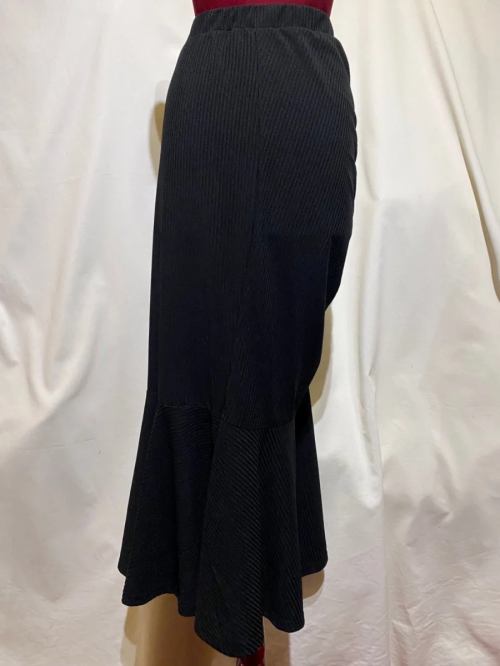 【MARBLE】マーブル バラブローチチェーン付きマーメイドロングスカート