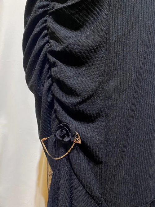 【MARBLE】マーブル バラブローチチェーン付きマーメイドロングスカート