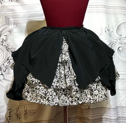 【MARBLE】マーブル パ二エ入り3段スカート +タック変形スカート:黒×黒地白ゴシック