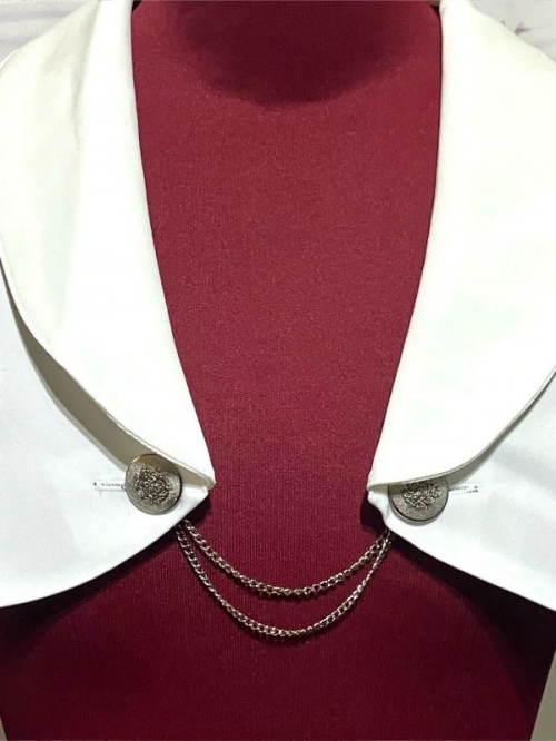 【MARBLE】マーブル エンブレムチェーン付き姫袖ショートジャケット:白×黒フリル