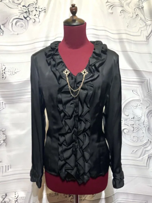 【MARBLE】マーブル ◆L〜LLサイズ◆ゴシック調チェーンブローチ付きダブルフリルブラウス