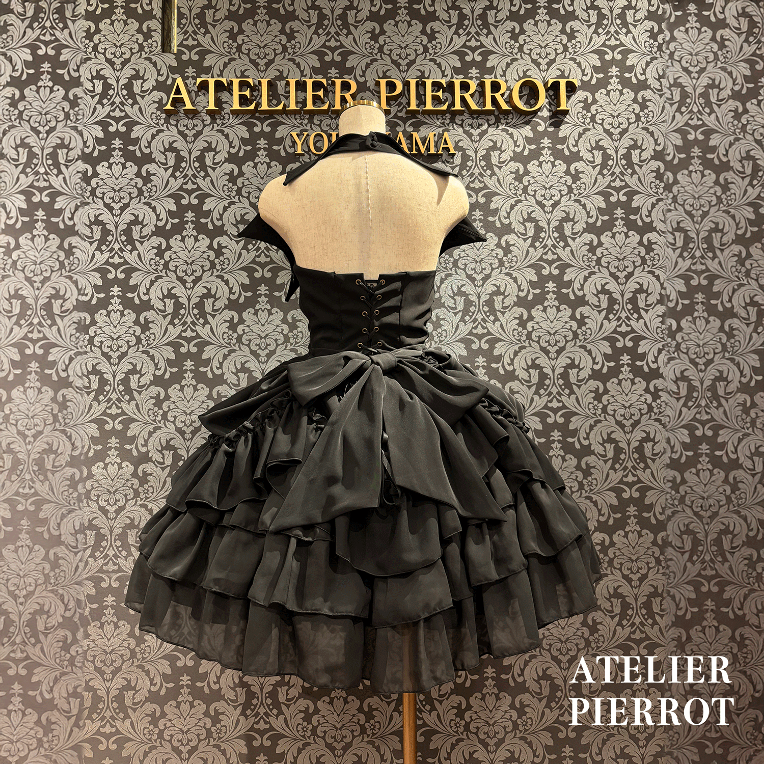 【ATELIER PIERROTBatwing Waltz Dress白色×黑色/波尔多/海蓝色/黑色