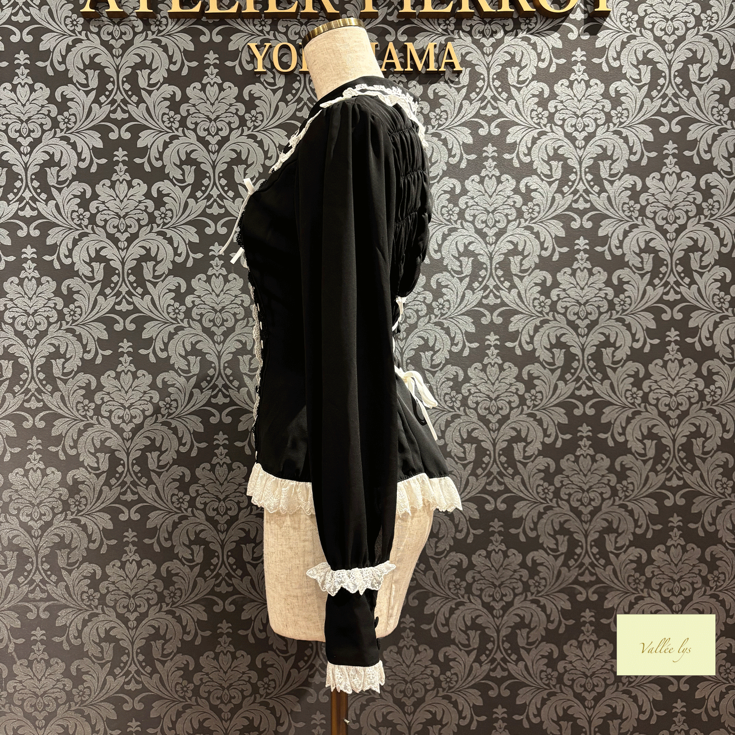 【Vallée lys】ヴァレリス Dreams Ladder Lace Long Sleeved Blouse ホワイト/ブラック×ホワイト/ブラック×ボルドー/ブラック×ネイビー/ブラック