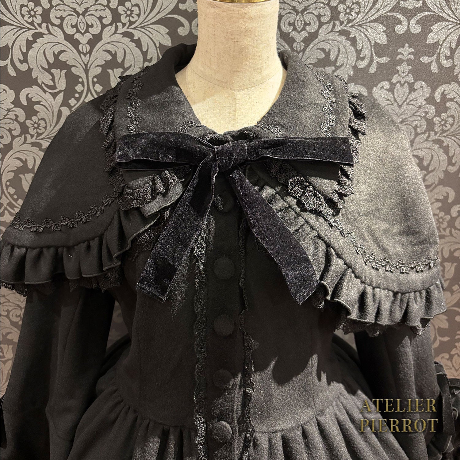 【ATELIER PIERROT】 Fleur d'Hiver Coat White/Bordeaux/Navy/Black★Released from late October to early November★