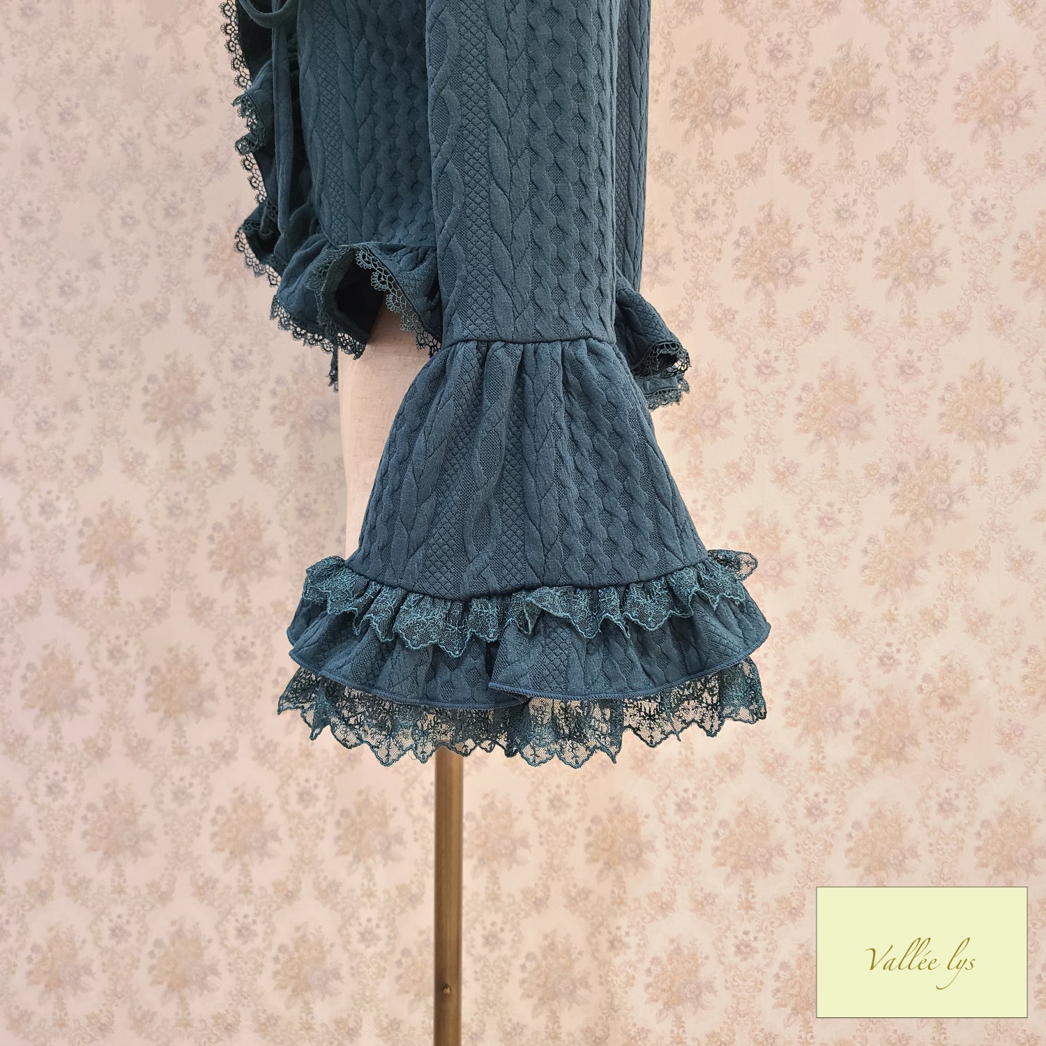 Vallee lys瓦勒里斯Petal Bloom Cardigan