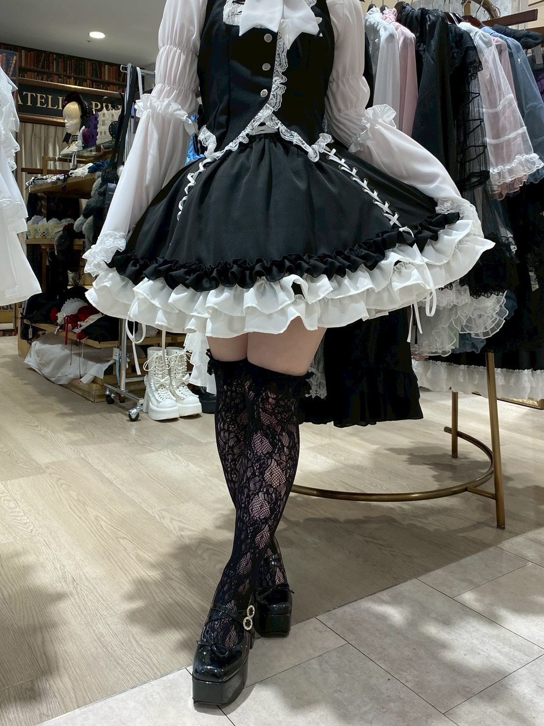 【ATELIER PIERROT】 Adenophora Lace-Up Skirt ホワイト/新色ボルドー/パープル×ブラック/新色ネイビー/ブラック×ホワイト/ブラック★ダブルポイントフェア対象商品6月14日(日)まで★
