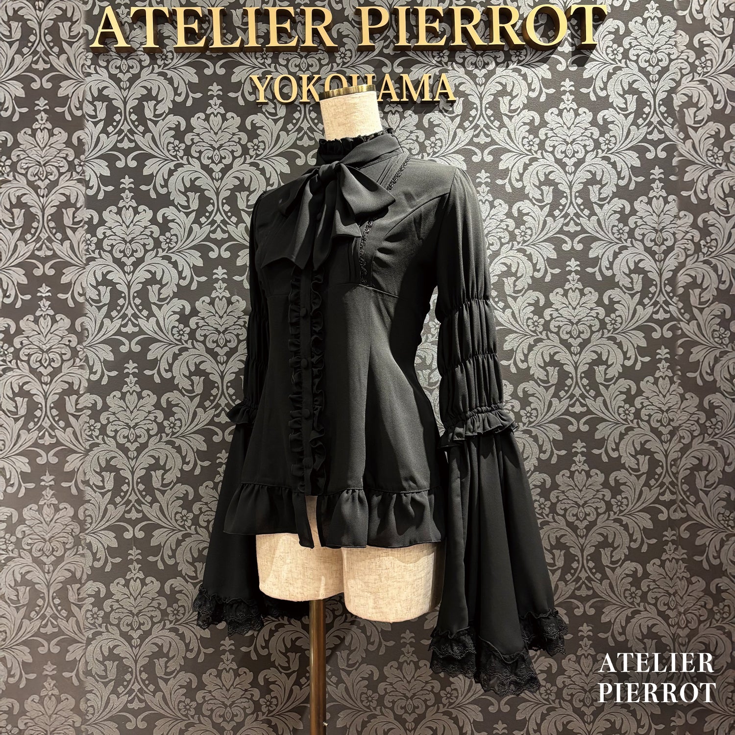 【ATELIER PIERROT】Stand Collar Princess Sleeve Blouse White/Black