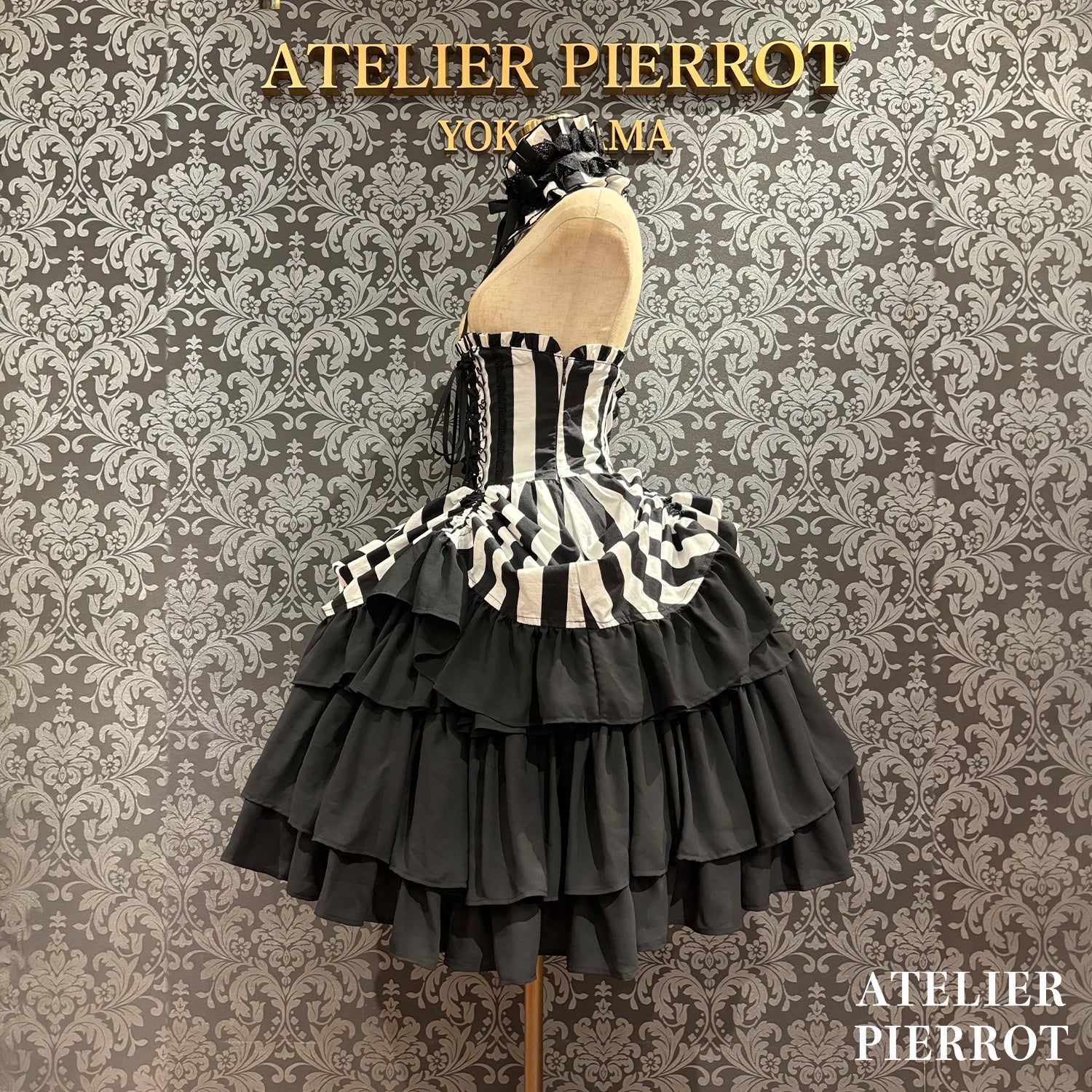 【ATELIER PIERROT】 ★Jetzt Reservierungen entgegennehmen★ Marionetten-Korsett-Rock-Set gestreift/Black