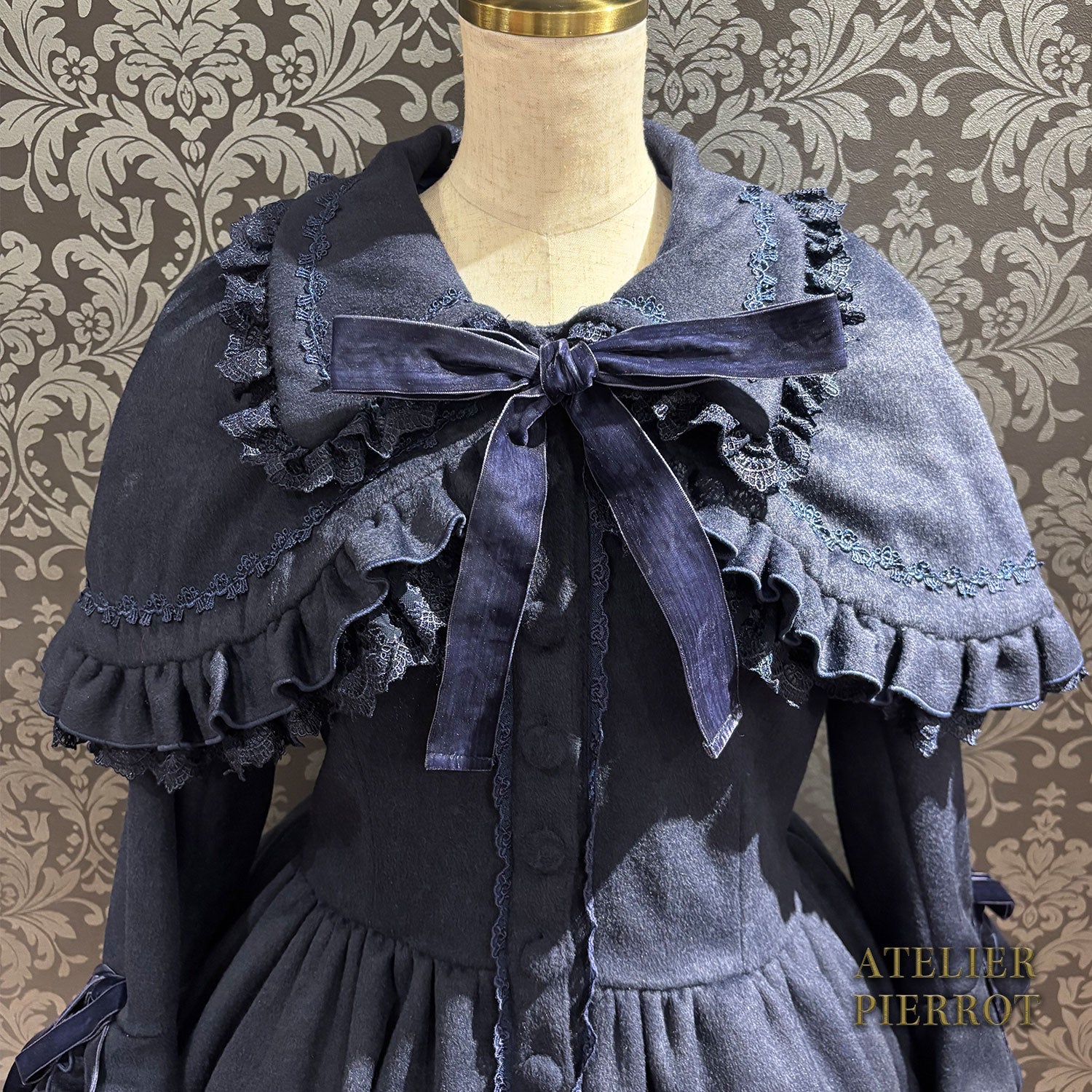 【ATELIER PIERROT】 Fleur d’Hiver Coat ホワイト/ボルドー/ネイビー/ブラック