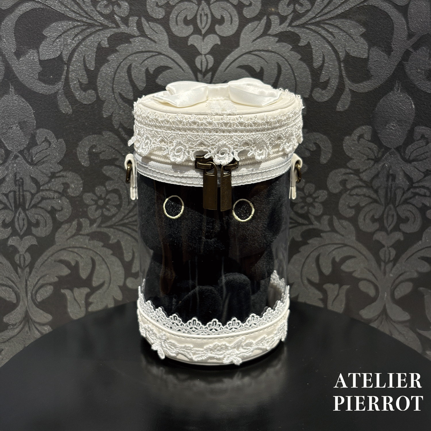 【ATELIER PIERROT】 “Throne” Doll Pouch ホワイト/ボルドー/ブラック