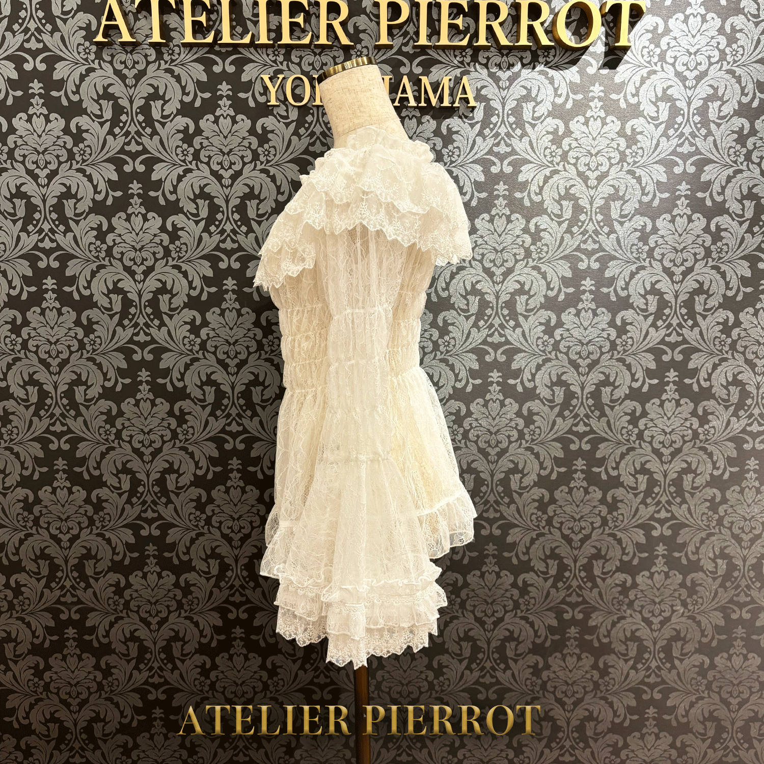 【ATELIER PIERROT】 Shirring princess sleeve blouse-Lace- White/Ivory/Bordeaux/Navy/ Black