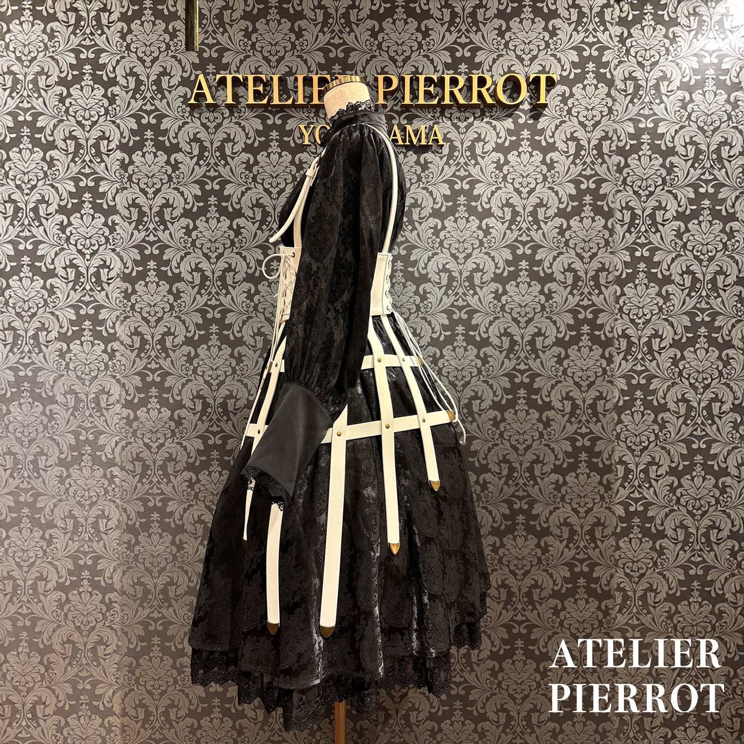 【ATELIER PIERROT】 Baroque Cage Corset Harness White/Black★Released mid-late September ★