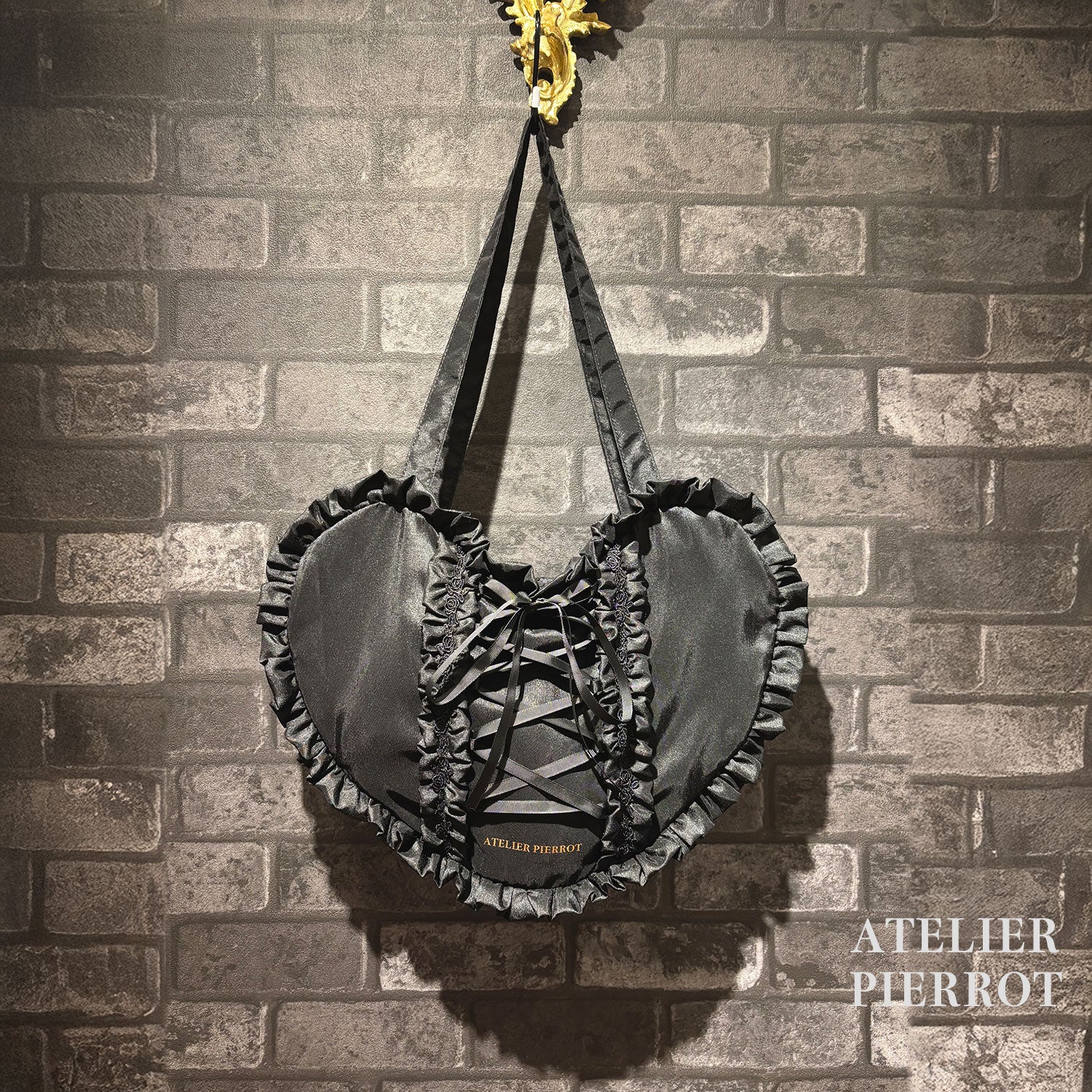 【ATELIER PIERROT】 Lace up Ribbon Heart Bag ボルドー/ブラック×ホワイト/ブラック