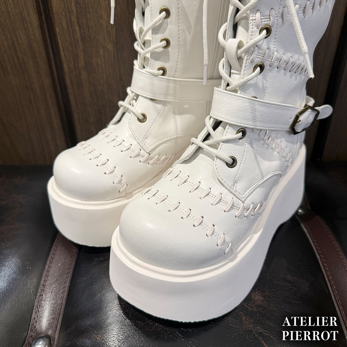 【ATELIER PIERROT】 ★ご予約受付中★ “Nocturnal Grave” Mended Boots ホワイト/ブロンズ/ブラック S/M/L/XL