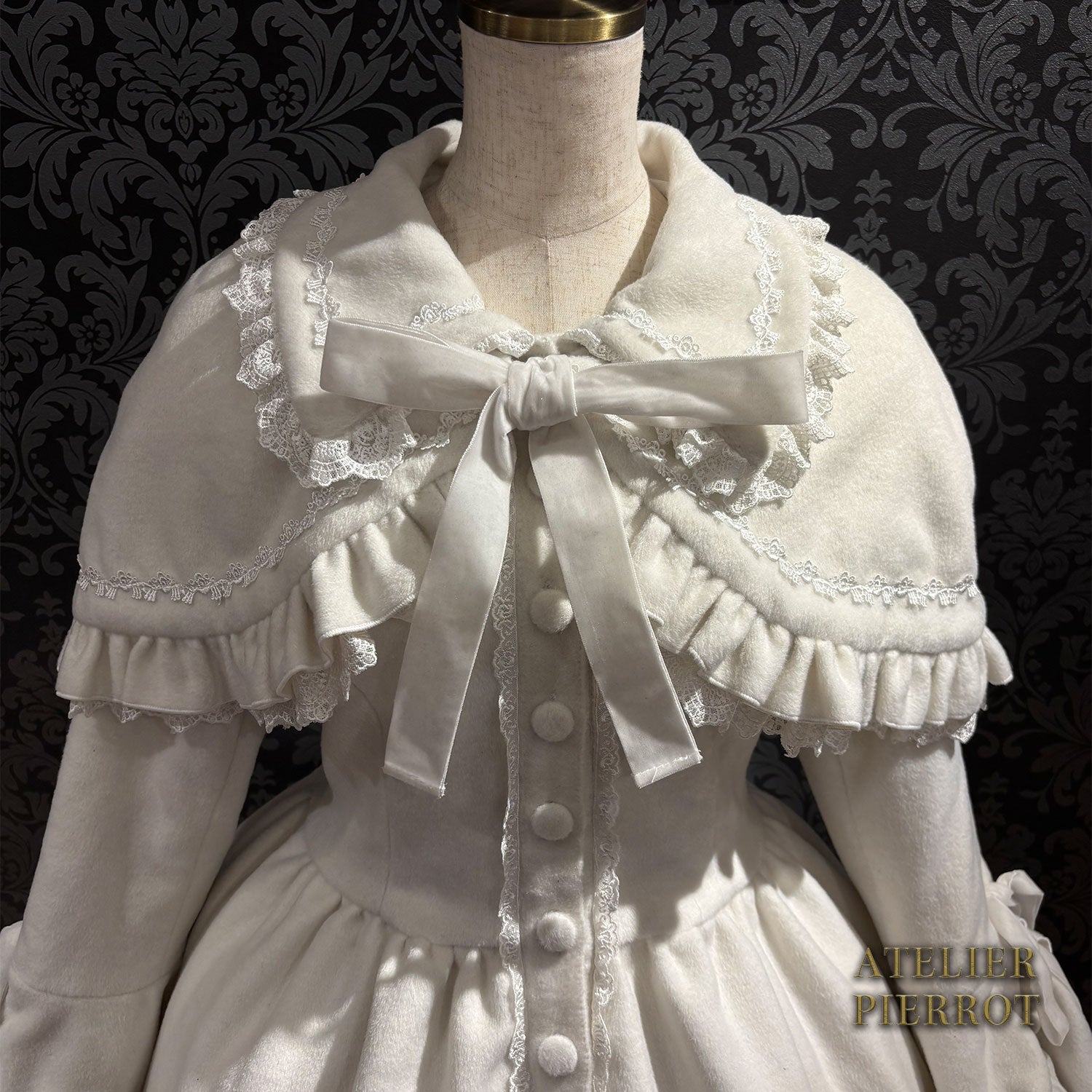 【ATELIER PIERROT】 Fleur d’Hiver Coat ホワイト/ボルドー/ネイビー/ブラック