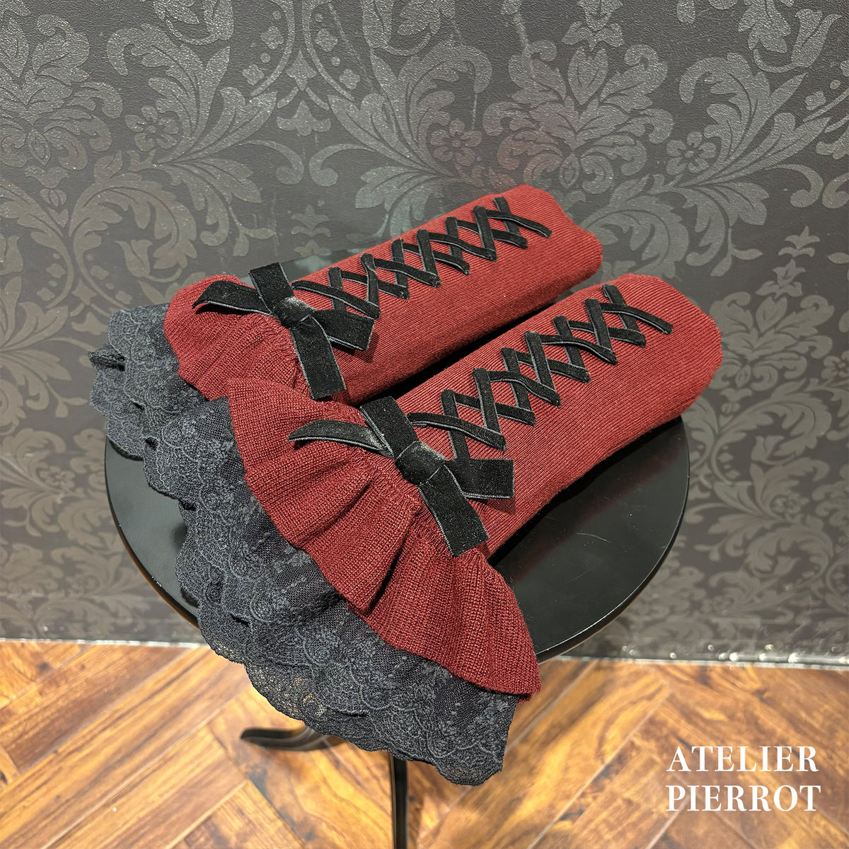 【ATELIER PIERROT】 ★Now accepting reservations★ Datura Waltz Arm CoversWhite/Bordeaux/Black