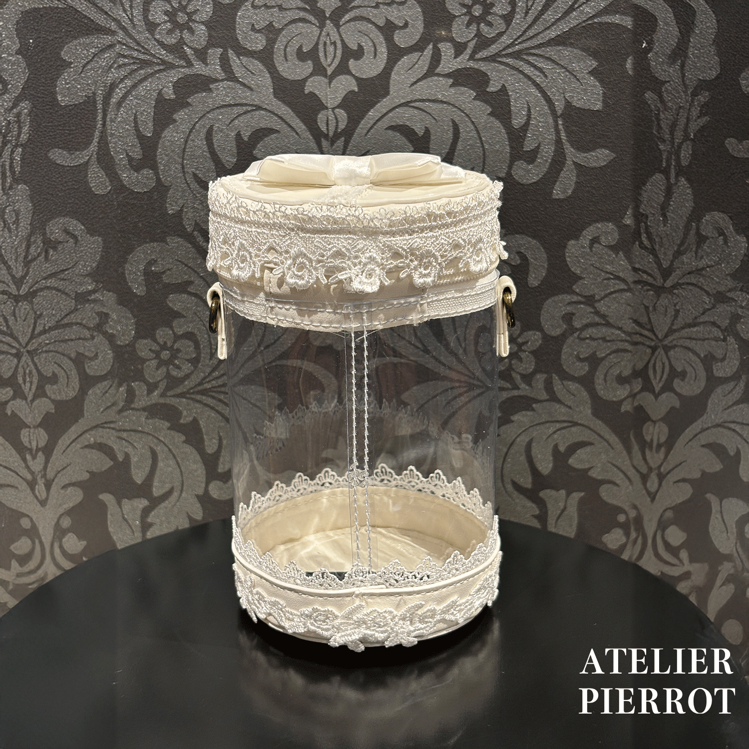 【ATELIER PIERROT】 “Throne” Doll Pouch ホワイト/ボルドー/ブラック ★11月中旬〜下旬発売★