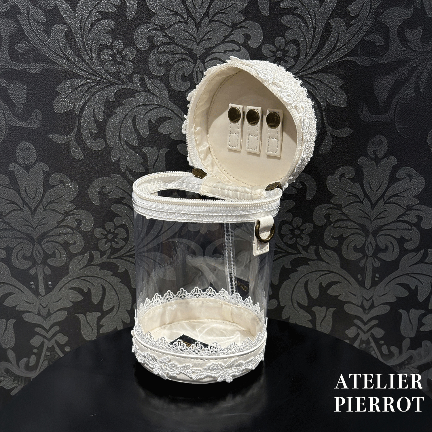 【ATELIER PIERROT】 “Throne” Doll Pouch ホワイト/ボルドー/ブラック ★11月中旬〜下旬発売★